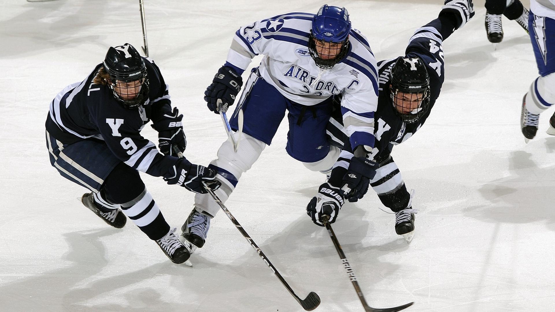 巴克利争议言论引爆舆论,断言系列赛已终结,火箭晋级可能遭嘲讽